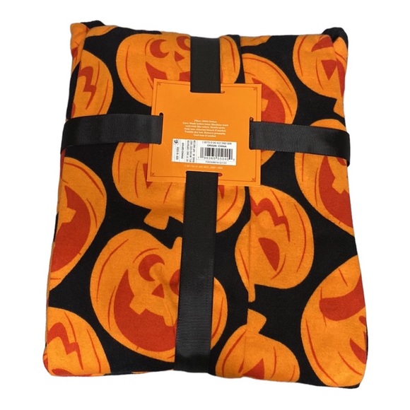 Hyde and Eek pumpkins Halloween pajamas set - Picture 4 of 5